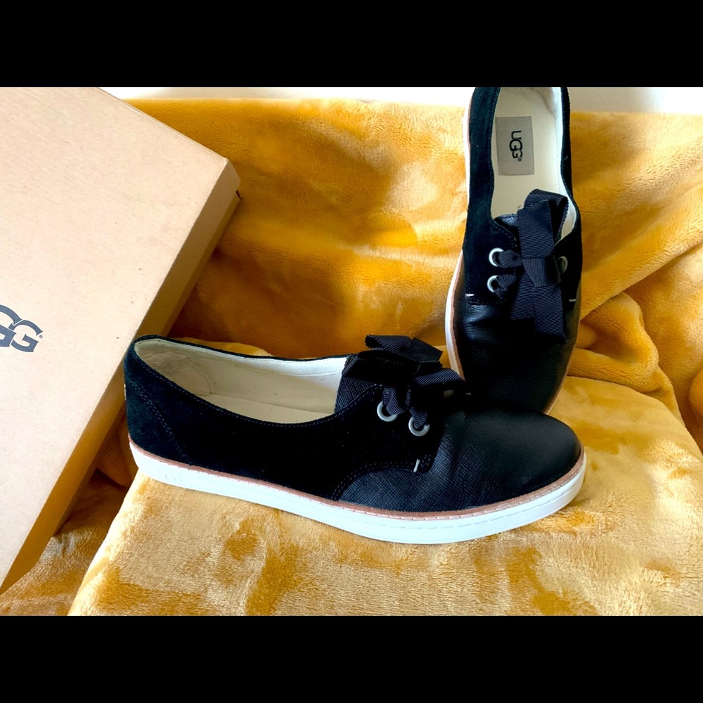 Ugg sneaker. 9.5